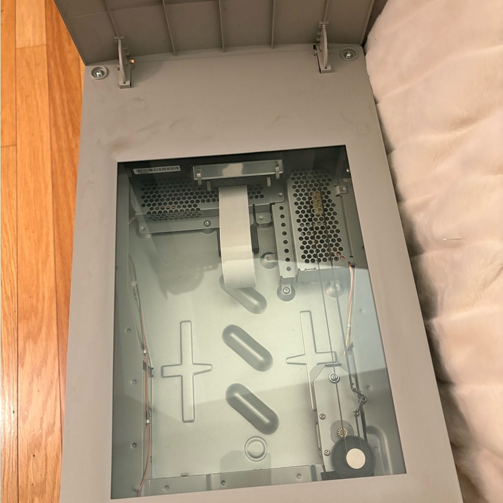 HP ScanJet 5200c Flatbed Scanner - Picture 2 of 9